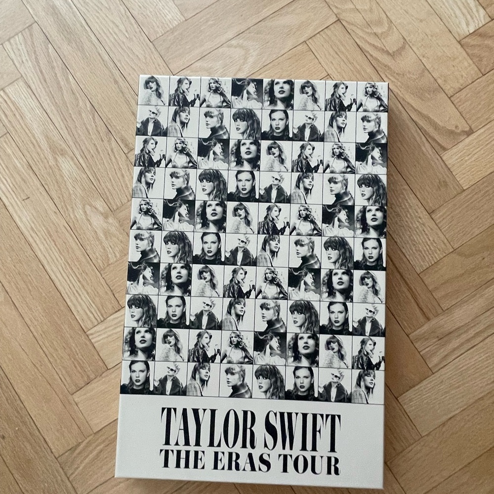 Taylor swift VIP package completely new